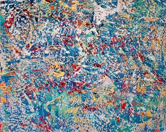 Puede incluir: Una pintura abstracta cuadrada que presenta una composición densa y en capas de pintura azul, turquesa y blanca vibrante. La superficie tiene una textura densa con gruesas pinceladas, acentuada por motas dispersas de rojo, oro y naranja.