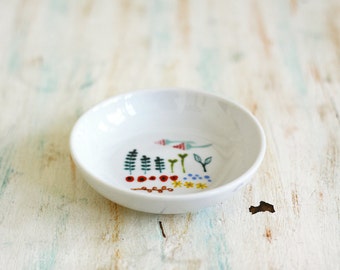 Teabag holder - Hand painted porcelain mini dish  -　My wildflower collection