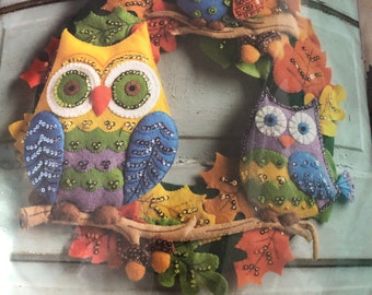 Bucilla Barn Owls Felt Wreath Kit | Autumn DIY Craft Kit | Gift For Bird Lover