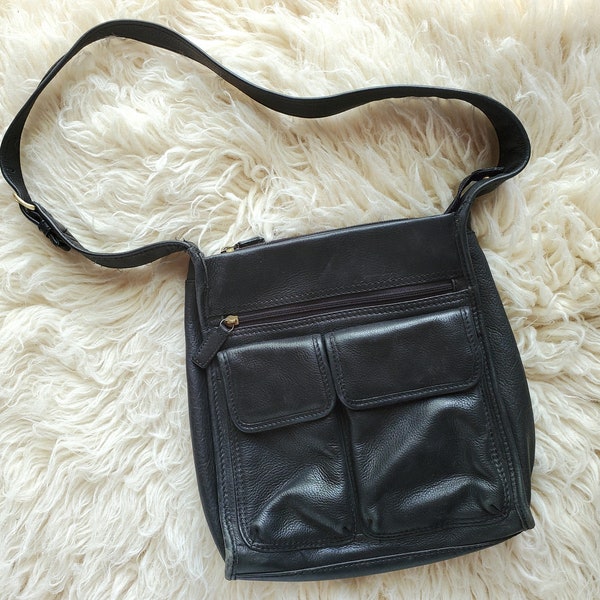 Vintage 90s Fossil Black Leather Shoulder Hobo Tote Bag Purse with Utility Pockets 75082
