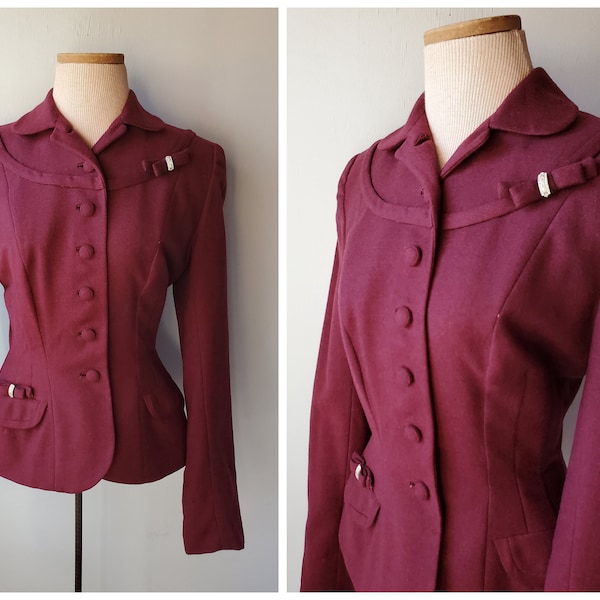 Veste de costume blazer ajustée bordeaux en laine vintage des années 1940 avec noeuds et strass sz Small XS