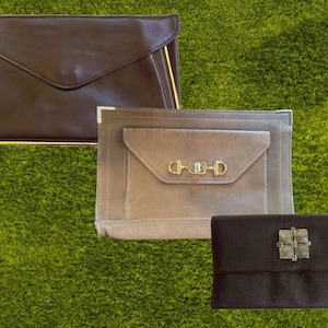 Lote de 3 carteras de mano vintage de piel marrón de los años 60 con forma de sobre
