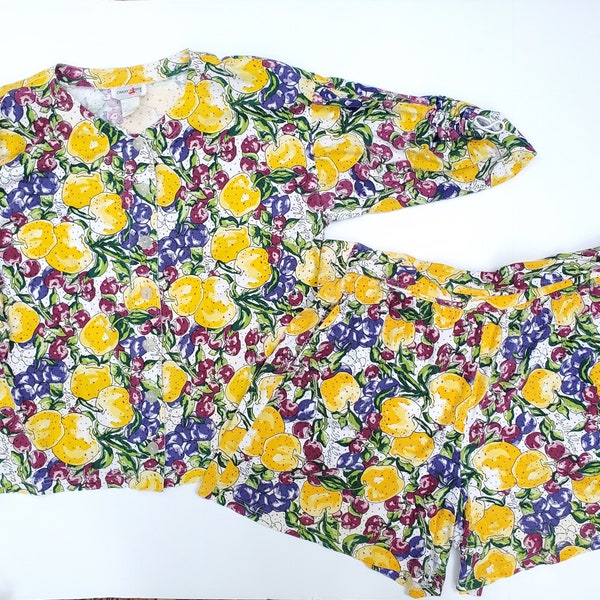 SALE As is Vintage 80s 2 Piece Outfit Fruit Print Top & Shorts Co-ord Set Size 1X XL