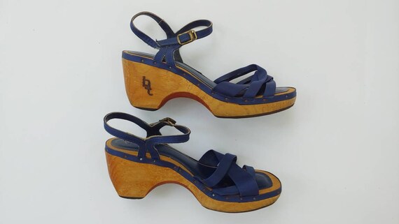 bare traps blue sandals