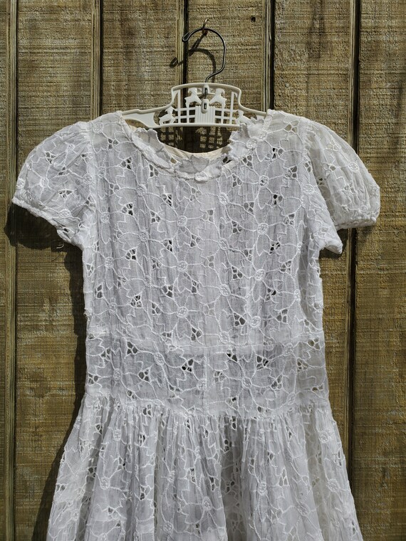 Vintage Little Girls White Ruffle Tea Party Lawn … - image 8