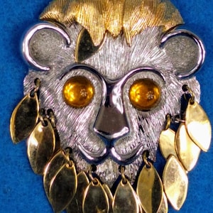 Cute Lion Head Pendant - Gold and Silver Color