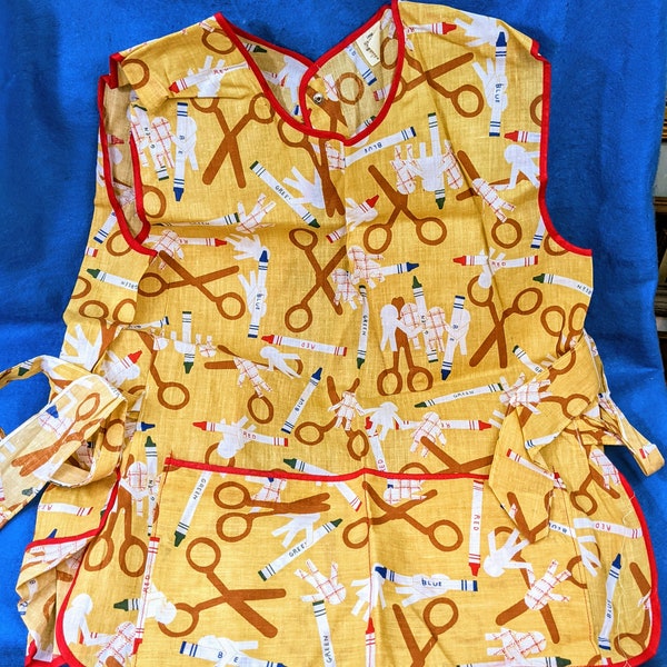 Vintage Art Apron Smock with pockets, Kids or Adult, Machine Washable, Adjustable tie straps, Cooking , Gardening , Crafting