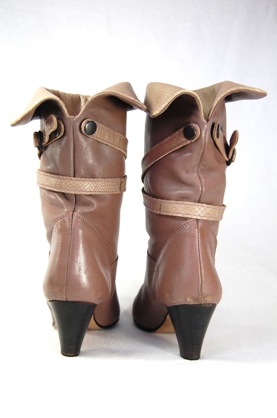 Size 7.5 Leather Ankle Boots // Taupe Buckle Boot… - image 4