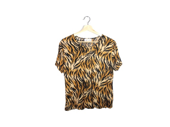 Medium Tiger Striped T-Shirt / Tiger Striped Shir… - image 4