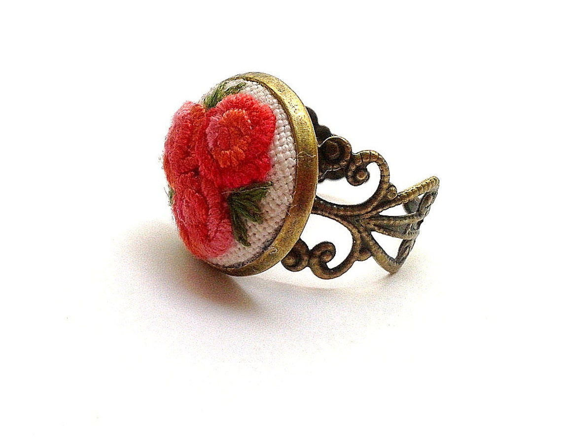 Hand embroidered ring red roses adjustable ring Rosita boho | Etsy