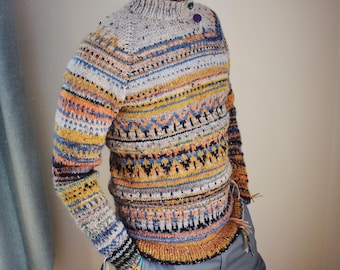 Handgefertigter senfgelb und grau gestreifter Herrenpullover aus Wollgemisch