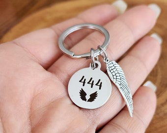 444 Angel Wing keychain   ---- Angel wings