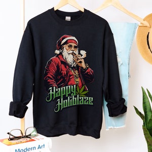 Stoner Sudadera navideña Happy Holiblaze Gansta Santa con Blunt Cannabis Holiday Sweater Funny Weed Sudadera con capucha 420 Stoner Regalo Hip Hop Bling Black