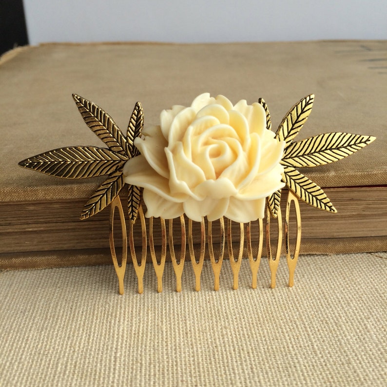 Cannabis Wedding Comb regalo para ella, pinza para el pelo de marihuana, accesorio para el cabello de marihuana stoner, cottagecore de cannabis de marfil de oro rosa de oro nupcial imagen 3