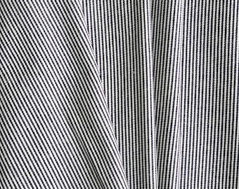 Tessuto denim di cotone a righe sottili Heritage - Venduto a incrementi di mezzo metro.