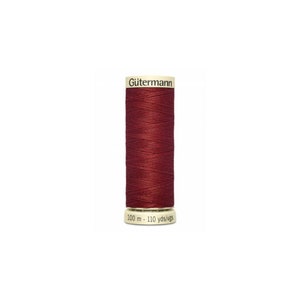 Puede incluir: Una bobina de hilo rojo Gutermann de 100 metros o 110 yardas.