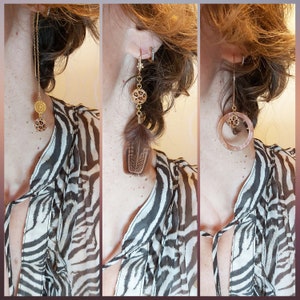 Boucles d'oreilles trio perle résine laiton doré plume noir marron pour femme modèle asymétrique léopard fait main image 3