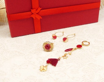 Coffret cadeau 2 ou 3 créations créoles grigri bague rouge rose or  pour femme perle resine pompon graphique fait main