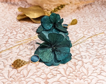 Earrings golden brass resin flowers emerald green hydrangea for women preserved dried flowers handmade unique piece