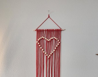Macrame heart wall hanging - Valentines decor - Macreme decor - Red heart gift for Valentines - Heart wall art - Retro macrame heart