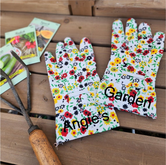 Personalized Floral Garden Gloves - Gardening Gift