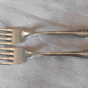 2 Two Oneida Sunnybrook Dinner Forks 8 1/8" VGC Stainless Flatware Silverware 