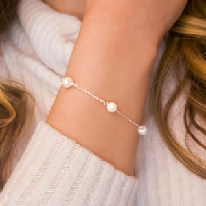 Freshwater Pearl Bracelet: Dainty Sterling Silver Adjustable Chain