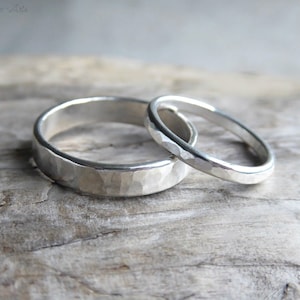 Sterling Silver Couples Ring Set: Hammered Wedding Bands, His & Hers 4mm 2mm