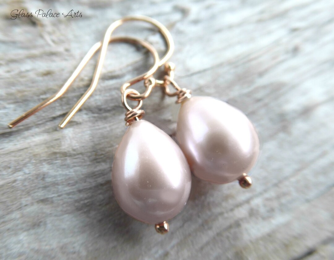 •SPEAR TEAR• champagne pearl + silver dangle earrings main image 0