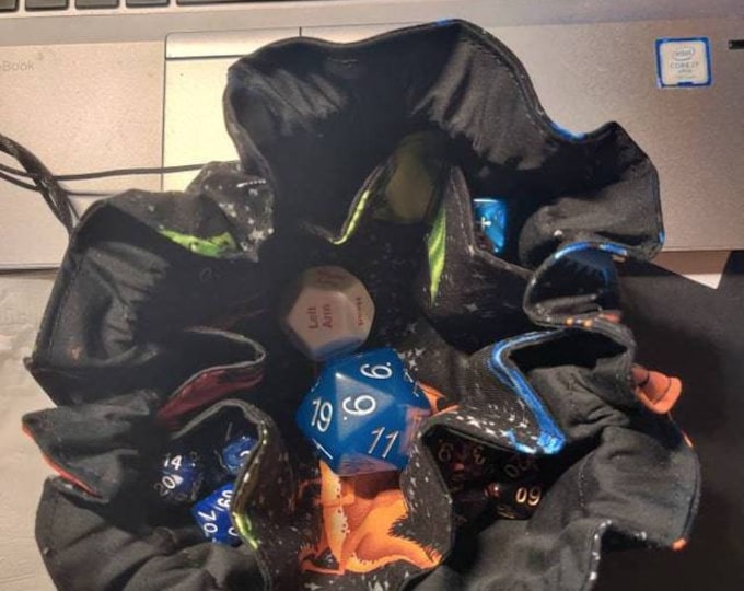 Featured listing image: Dice bag of holding | 8 pockets | DND dice bag | D&D dice bag | with pockets | dungeon master | Dungeons and Dragons