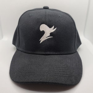 Final Fantasy XIV / FFXIV Kalbsleder Reiterkappe Hut Cosplay Bestickte Chocobo Baseballkappe - Strukturierte/Entspannte Schwarze Kappe