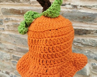 Crochet pumpkin bucket hat