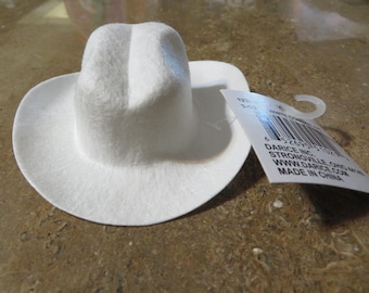 White felt cowboy hat,3.5 inch oval,doll hat,plain,undecorated,doll,teddy,craft,rodeo,western