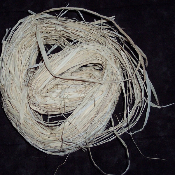 Natural raffia,2 oz,gift wrapping,crafts,florals,holiday crafts,country, natural package ribbon