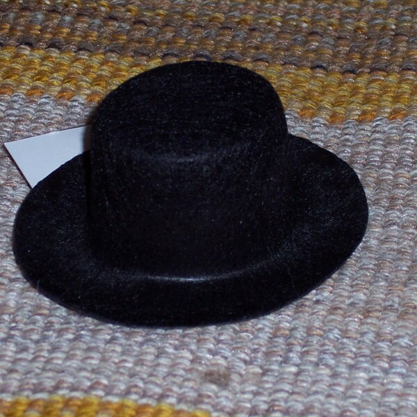 Felt top hat,3 inch oval.snowman hat,stiffened felt,plain,undecorated,black,doll,teddy,craft,winter,holiday,Christmas