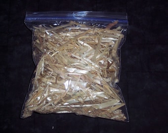Loose straw for crafting,gallon bag,seedling protection,gardening,scarecrows,creches, farm art,manger scenes,kids art,country crafts