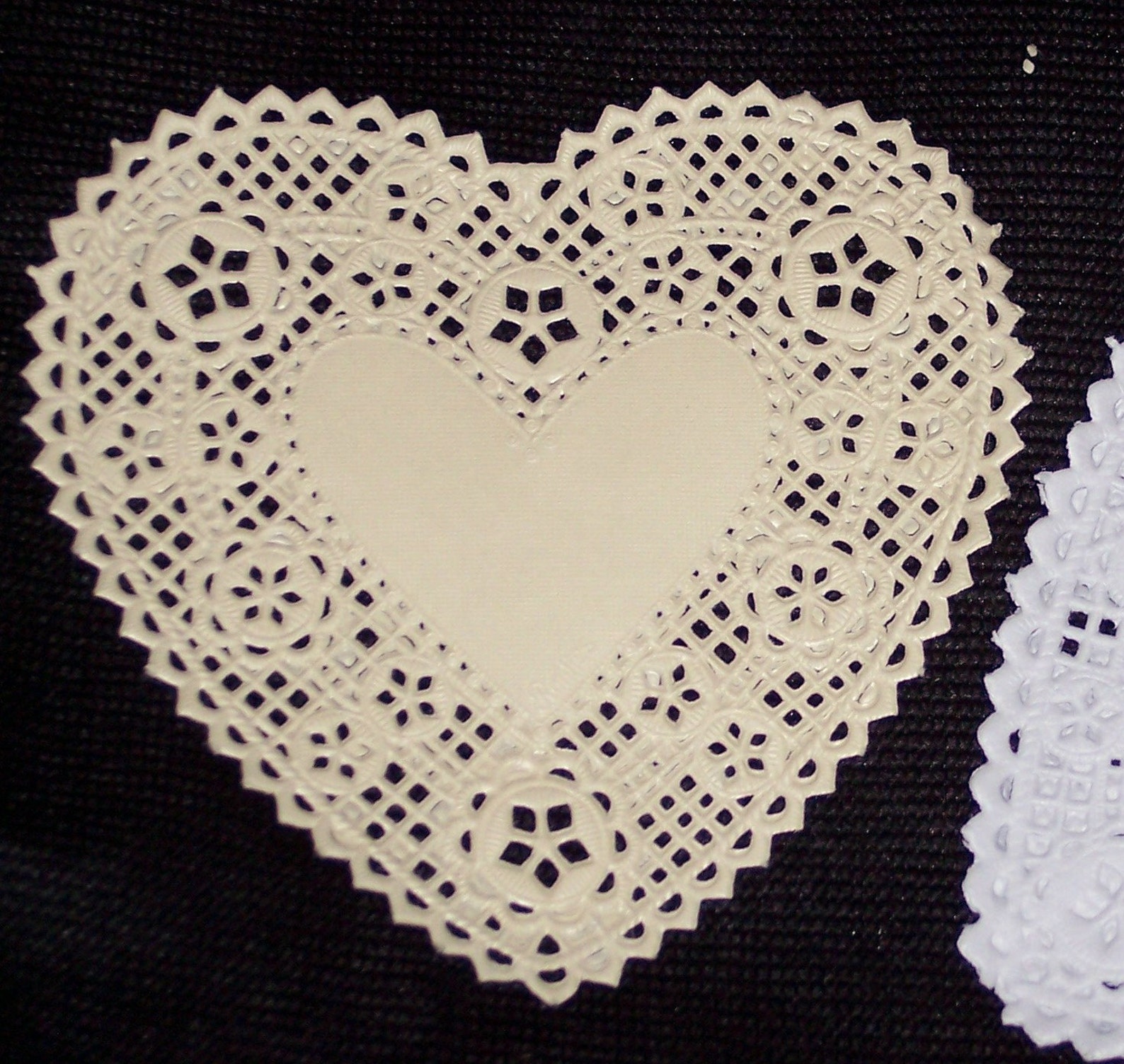 4 Inch Heart Doilies,ivory,red,pink,white or Assorted,25/pkg,valentine ...