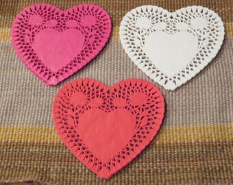 6 inch heart tissue doilies,40/pkg,white,reds, Valentine,Wedding,cardmaking,decoupage,scrapbooking,collage