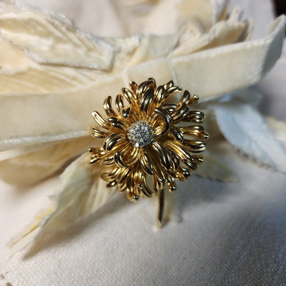 Vintage Boucher Gold Tone Chrysanthemumn Brooch R… - image 1