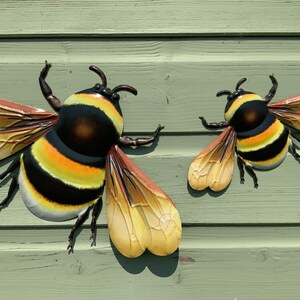Garden Bumble Bee Wall Art Ornaments - Pair