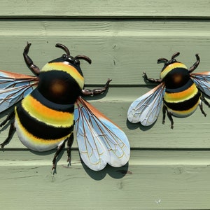 Garden Bumble Bee Wall Art Ornaments - Pair