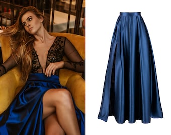 amazing maxi skirt with a slit. Navy blue maxi skirt with pockets, high-waisted elegant skirt