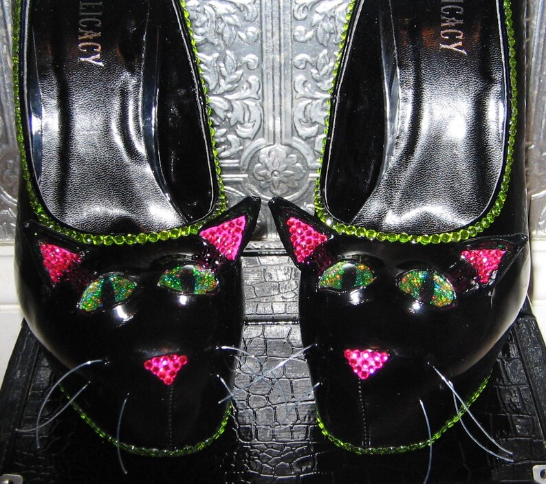 cat heels