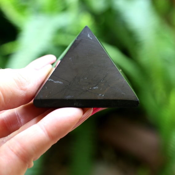 Karelia  Shungite Pyramid ONE 50mm 2 inch BETTER Than Orgone EMF Protection