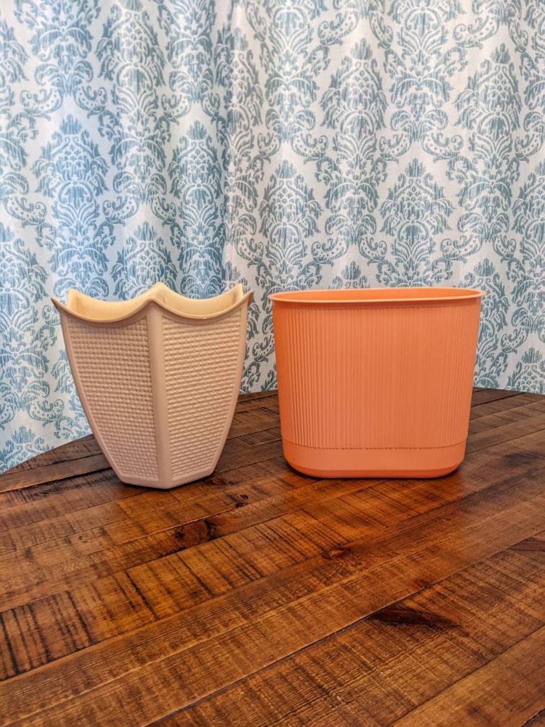 Retro Pink Bathroom Feminine Garbage Cans Kitschy Bathroom Trash Can ...