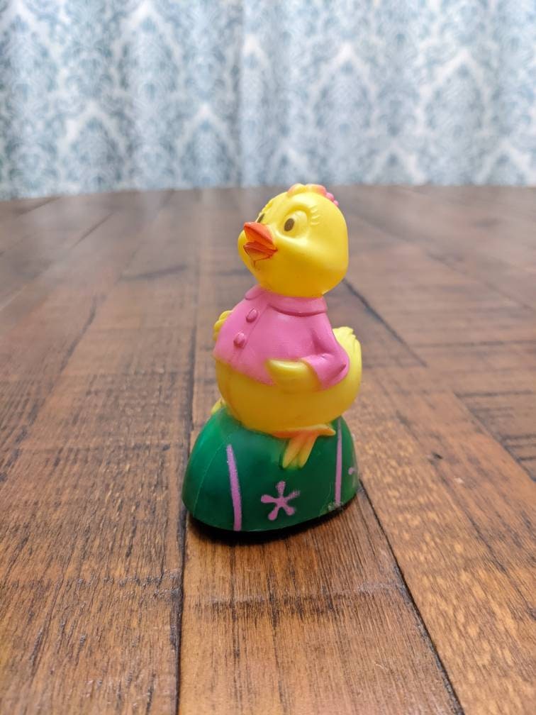 Ring Rubber Ducky Duck in Yellow Ceramic Trinket Pill Box Egg *NEW w/o Tags* 