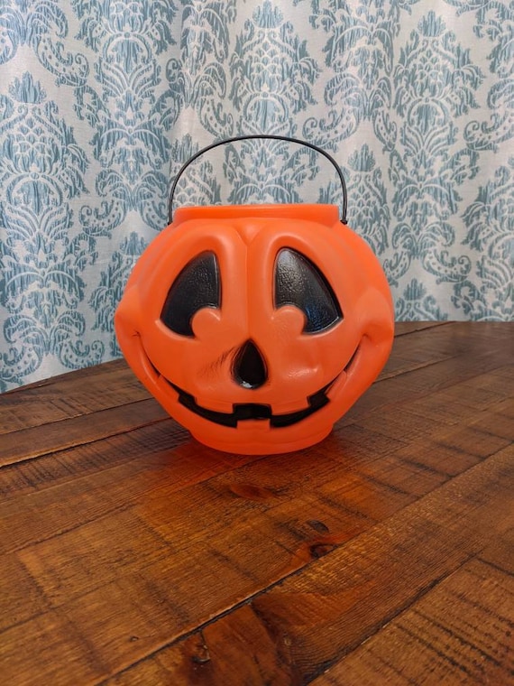 Retro Plastic Pumpkin Candy Bucket Trick or Treating Pumpkin Decor Halloween  Party Retro Halloween -  Canada