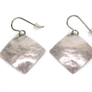 Square Hammered Earrings - Medium Size - Pure Titanium
