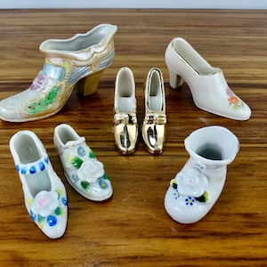 Set of 7 Miniature Shoes - Porcelain Ceramic - 1930s / 1940s