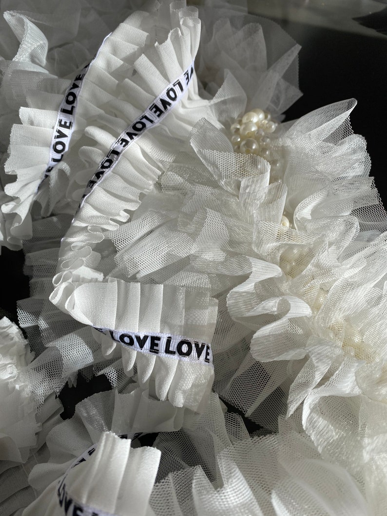 LOVE Tulle Ruffle Collar image 6